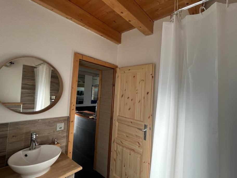 Apartament Loft Des Milans, Petit Nid Douillet Perche Sur La Campagne Ecublens  Zewnętrze zdjęcie