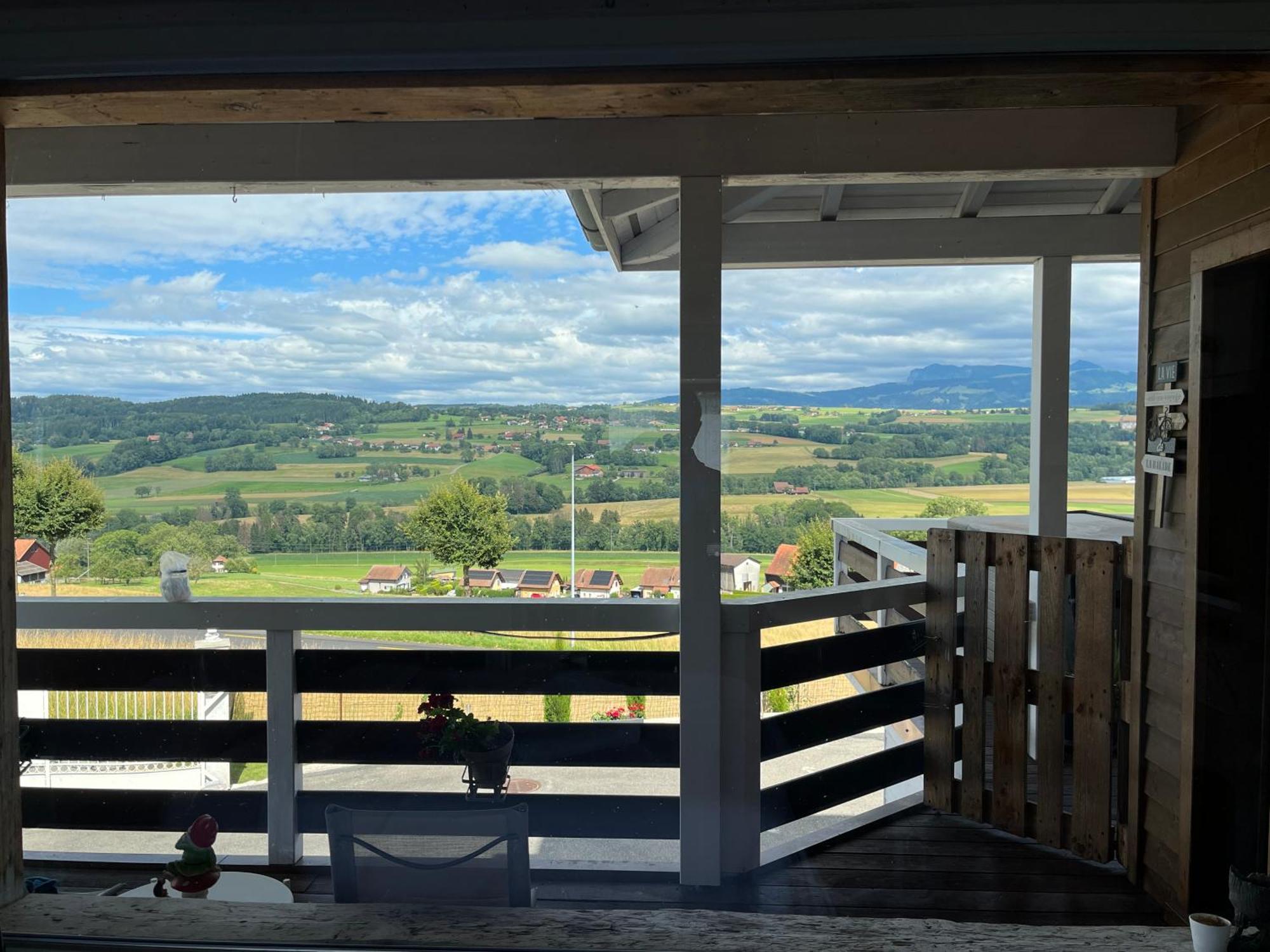 Apartament Loft Des Milans, Petit Nid Douillet Perche Sur La Campagne Ecublens  Zewnętrze zdjęcie